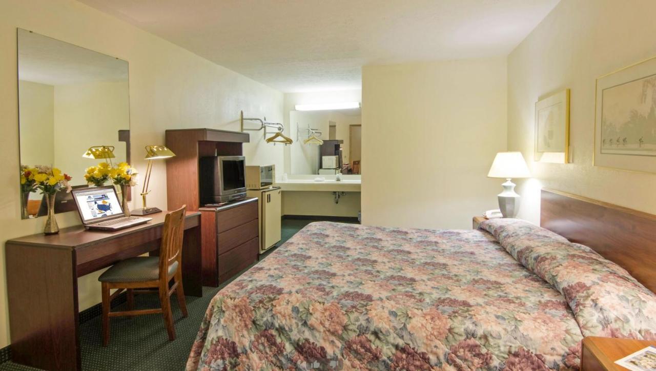 Economy Inn Express By Magnuson Worldwide Columbus Bagian luar foto